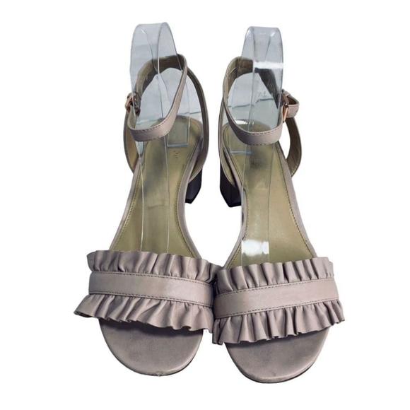 Michael Kors - Ruffle Pink Block Ankle Strap Sandal - Size 9 - Picture 2 of 8